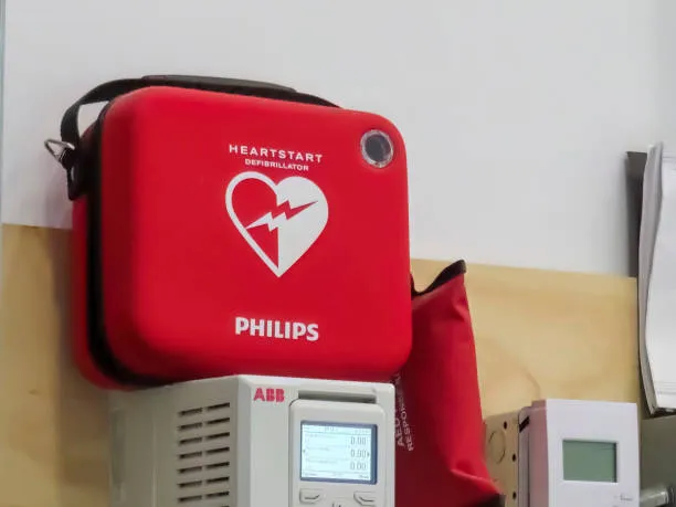 A Philips HeartStart Defibrillator FRx Semi Rigid Carry Case.